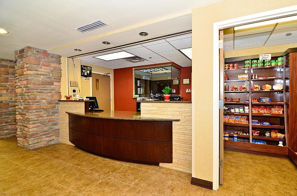 Hawthorn Extended Stay By Wyndham Дикинсън Екстериор снимка